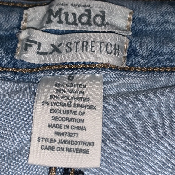 High waisted jean shorts (Junior’s) - Picture 3 of 3